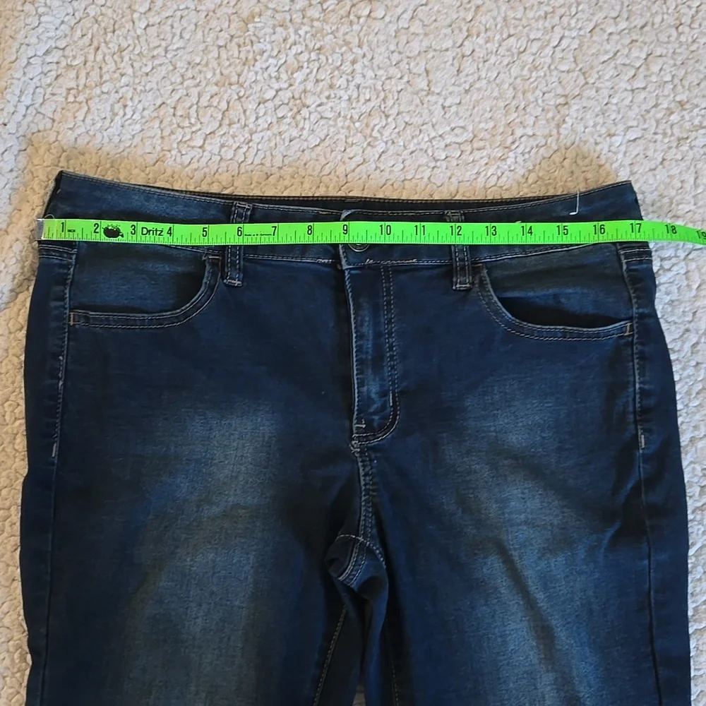 Low Rise Jegging - Picture 4 of 11